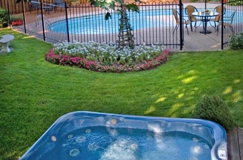 Niagara-on-the-Lake Bed & Breakfast | A Li'l Bit of Eden