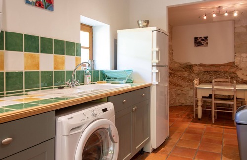 Douzains Cottage | A lovely stone built cottage with stunning pool