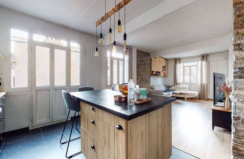 Charenton-le-Pont Apartment | A luminous cocoon in Charenton-le-Pont