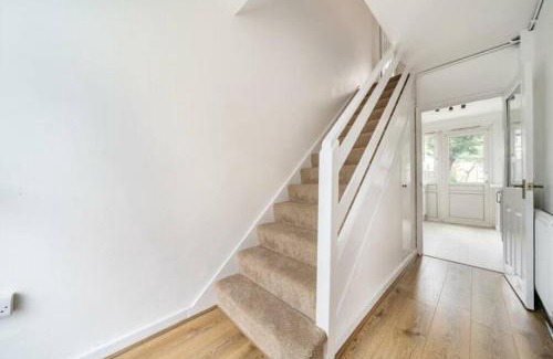 Lewisham House | A Luxurious 3 Bed-Terrance House