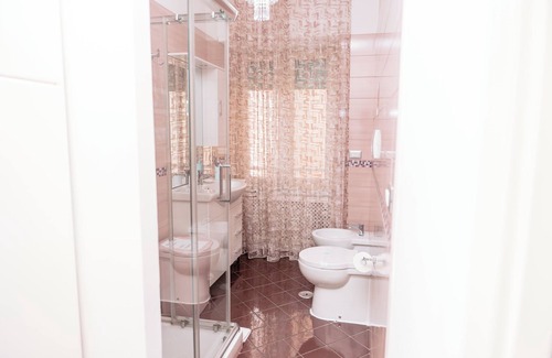 Arenella Apartment | A luxurious and elegant Mansion located in the heart of Vomero full of comfort