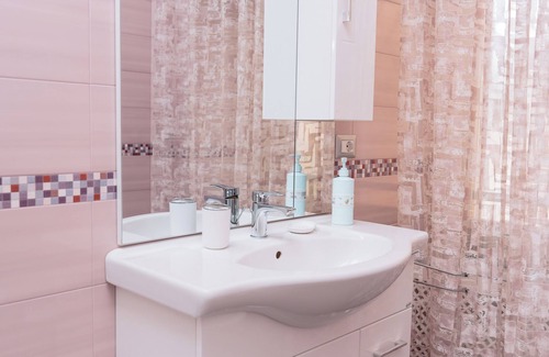 Arenella Apartment | A luxurious and elegant Mansion located in the heart of Vomero full of comfort