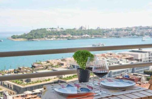 Kabatas Apartment | A Million Dollar View In the Heart of the City