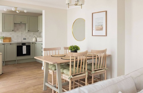 Lyminster House | A modern 2 bedroom cottage located close to Arundel and Litthampton