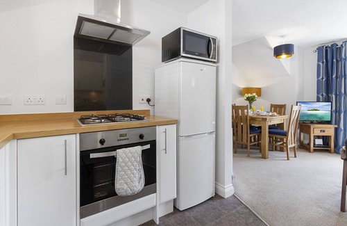 Brixham Apartment | A modern and cosy apartment just yards from Brixham’s bustling harbourside