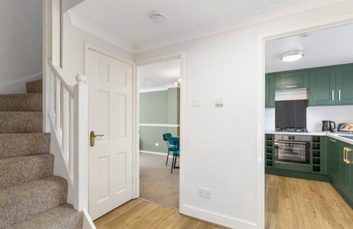 Kettering House | A modern, bright and clean home, in prime location with private parking!