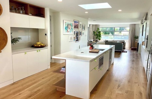 Havelock North House | A modern Havelock North home with pool, spa and great indoor /outdoor living!