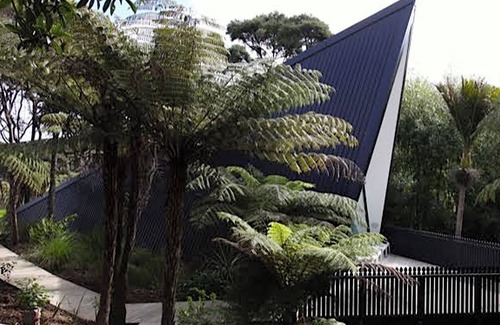 Ostend House | A NZ architects holiday home