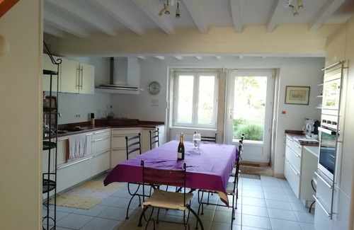 Uchizy House | A paradise in the middle of the Burgundy vineyards