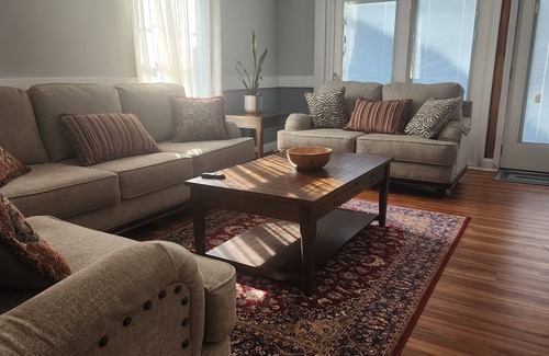 Douglasville Bed & Breakfast | A peaceful oasis 5 minutes from Foxhall Resort and 30 minutes to the airport.