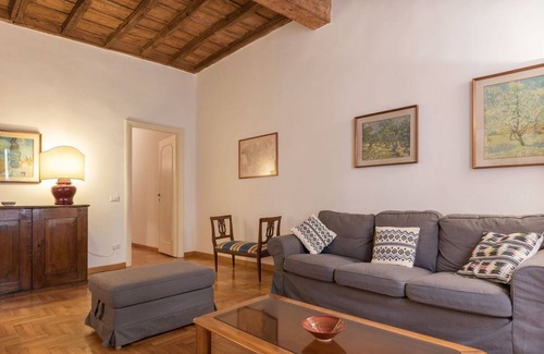 Rione VI Parione Apartment | A peaceful retreat 2 minutes from Piazza Navona