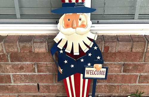 Tulsa County House | A place that honors God, honors America and honors families! And Fido too!