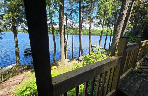 White Lake House | A Place To Heal on Ada Lake 3BDRM Lake Home, Swim Raft, Optional Boat Rental
