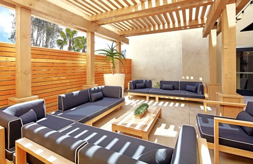 Calabasas House | A Place You'll Surely Enjoy! Outdoor Pool, Minutes to Calabasas Open Space Park