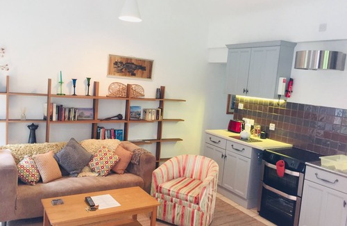 Lostwithiel Cottage | A pretty cottage all on the ground floor pet friendly