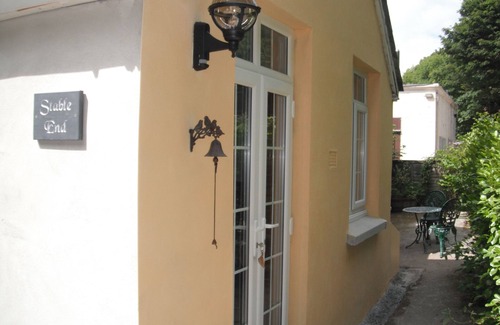 Lostwithiel Cottage | A pretty cottage all on the ground floor pet friendly