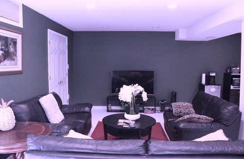 Manassas Park House | A private 2BR & living area w/patio for 4
