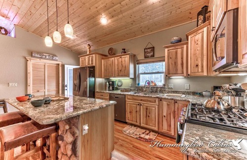 Ruidoso Cabin | A rare "Spotted Owl" in the pine trees w/hot tub & Pet Friendly!