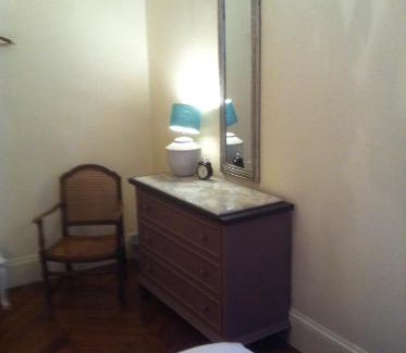 Saint-Vincent-de-Paul Bed & Breakfast | A Room In Paris