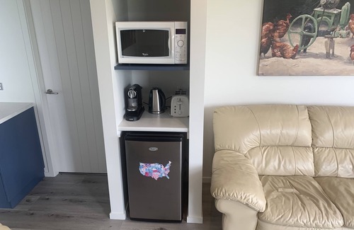 Dyerville Apartment | A rural delight close to town shops, cafes, restaurants and wineries