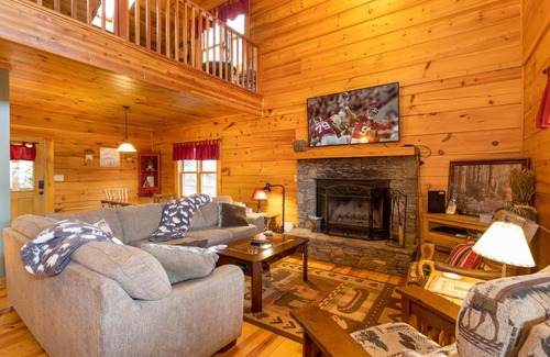 Todd House | A Rustic Hideaway