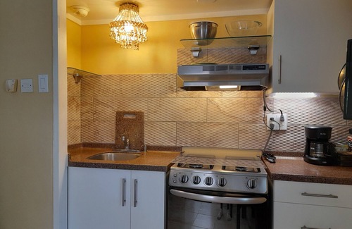Bottom Bay Villa | A Self Contained Villa 200 meters from Bottom Bay