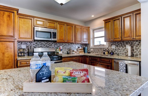 MacGregor Apartment | A Serene 2-bedroom home with private fence and gate in vibrant Houston