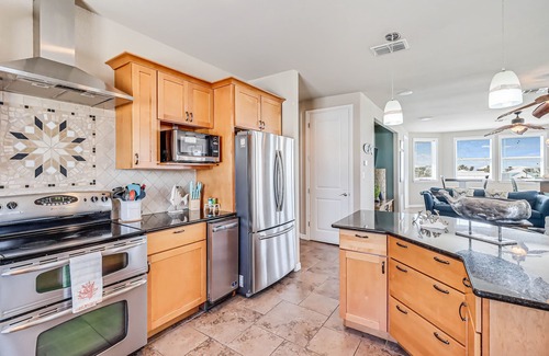 Port Aransas House | A Shore Thing - Overlooking Pool/Ocean Views to South/Bay View to North