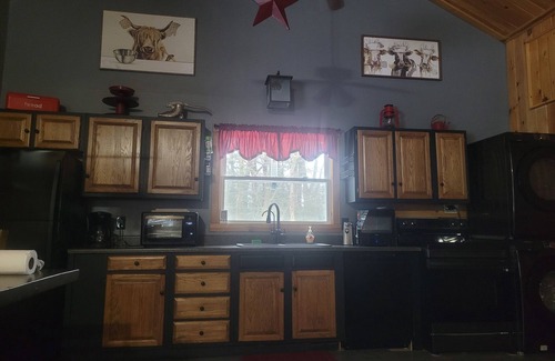 Arcade Cabin | A short walk to a private lake for swimming boating &fishing