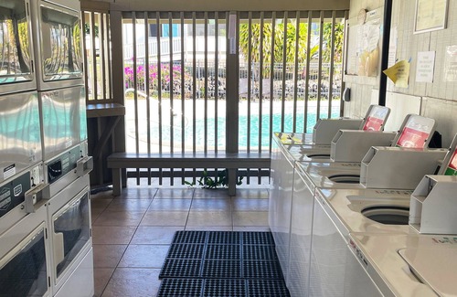 Historic Kailua Village Apartment | A Slice of Paradise in Kona - walk to stores, restaurants and the beach