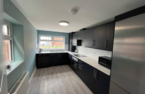 Erdington House | A spacious newly renovated luxury house within minutes of Birmingham city centre
