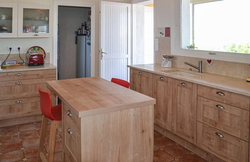 Creissan House | A spacious vacation home with pool located in a quiet area.