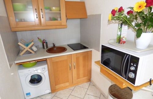 Les Sablettes Apartment | A stone's throw from the beach of Les Sablettes, all on foot, private parking.