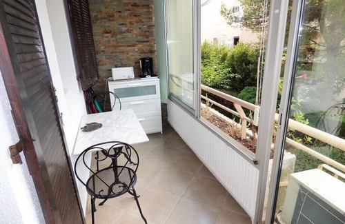 Les Sablettes Apartment | A stone's throw from the beach of Les Sablettes, all on foot, private parking.