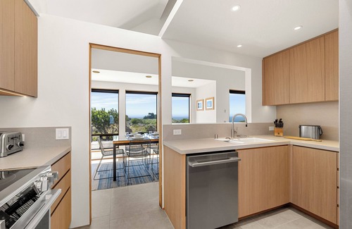 Sea Ranch House | A Stone's Throw Away from the Spectacular Sights and Sounds of the Ocean