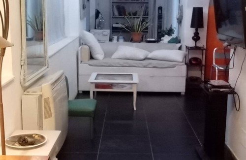 Piombino Apartment | A stone's throw from the center outside the ZTL, large first floor for short stays
