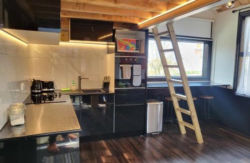 Dunedin City Centre House | A Stone's Throw From Town Tiny Home
