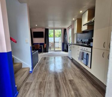 Dunedin City Centre Apartment | A Stones Throw From Town A-frame