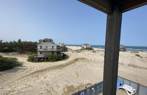 Corolla House | A Stone’s Throw