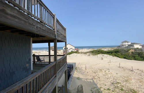 Corolla House | A Stone’s Throw