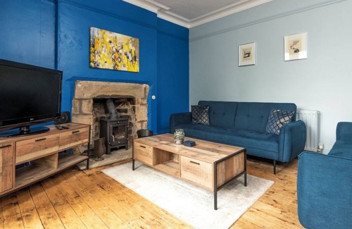 Matlock House | A stunning rustic period house full of period features with amazing views of Riber castle and the...