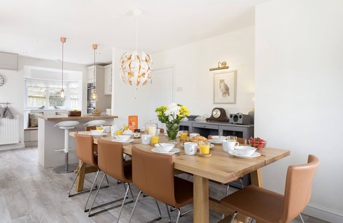 Chipping Norton House | A stylish contemporary home offering spacious accommodation close to Burford.