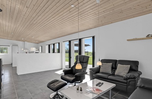 Thyholm House | A stylish vacation awaits you at Jegindø in the Limfjord.