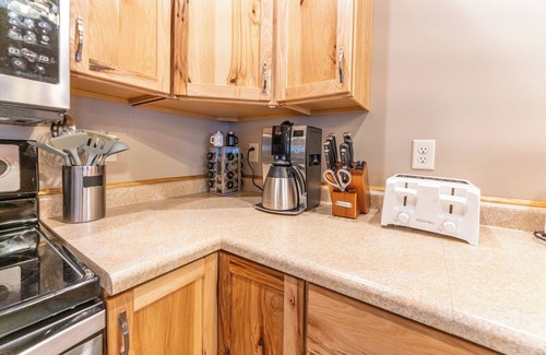 Ely House | A Taste of Ely 4 BR Apartment, with Sauna