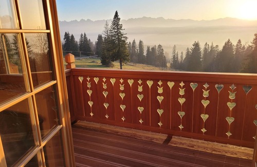 Rzepiska House | A traditional wooden highland house with an amazing view of the Tatra Mountains
