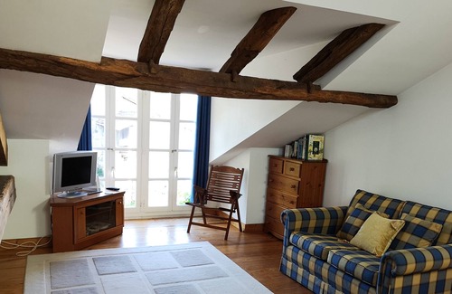 Saint-Crepin-de-Richemont Villa | A tranquil, private and secluded 4-bed detached cottage, swimming pool & garden.