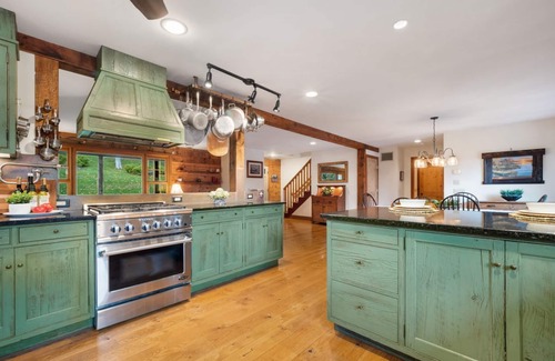 Dover Plains Cabin | A TRANQUIL & COZY CHRISTMAS RETREAT TO GATHER WITH FAMILY AND FRIENDS, BOOK NOW!