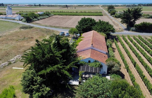 Saint-Clement-des-Baleines House | A unique house surrounded by an amazing garden - Sleeps 12- Ile de Ré