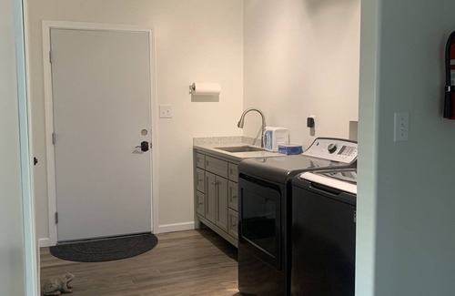 Seward House | A-ViewnnCome stay with us in fall, winter and spring.