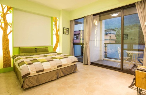 Xitou House | A walk in the mist